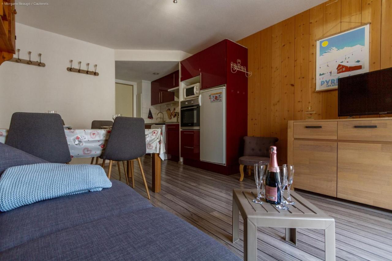 Appartement Centre Ville Parking Balcon Et Wi Fi 코트레 외부 사진